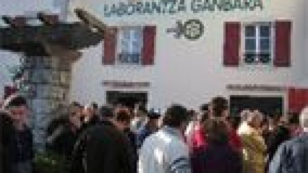 EAJ-PNBk laborantxa ganbara berria sustengatzen du