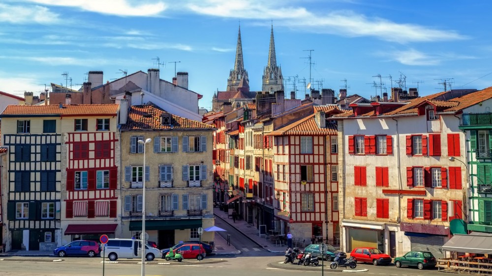 Le Pays Basque doit reprendre la main face à la fuite des logements