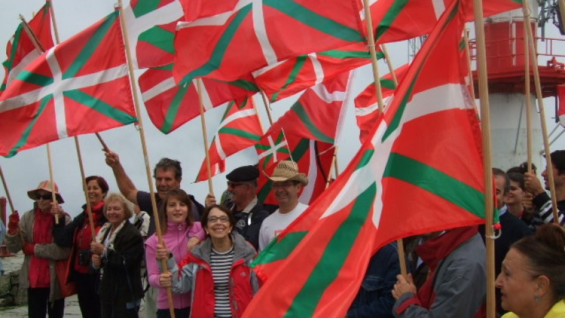 Ikurriña Pesta, le dimanche 15 Juillet, à Mauléon Ikurriña Pesta, le dimanche 15 Juillet, à Mauléon