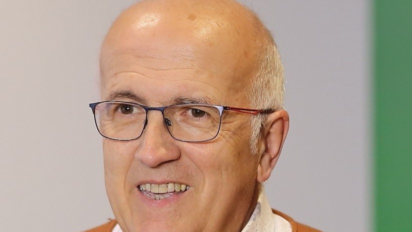 Beñat Arrabit : « Il est temps de mettre en place une administration de proximitĂ©, aux services des intĂ©rĂȘts de notre territoire tout entier. » Beñat Arrabit : « Il est temps de mettre en place une administration de proximitĂ©, aux services des intĂ©rĂȘts de notre territoire tout entier. »