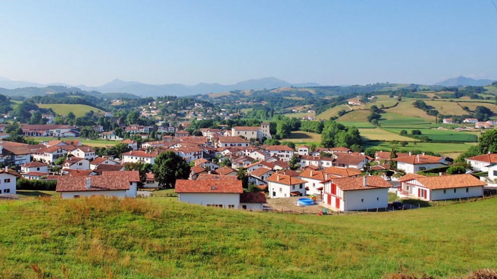 A St Pée sur Nivelle et en Labourd intérieur, les paysans doivent avoir également du foncier agricole abordable A St Pée sur Nivelle et en Labourd intérieur, les paysans doivent avoir également du foncier agricole abordable