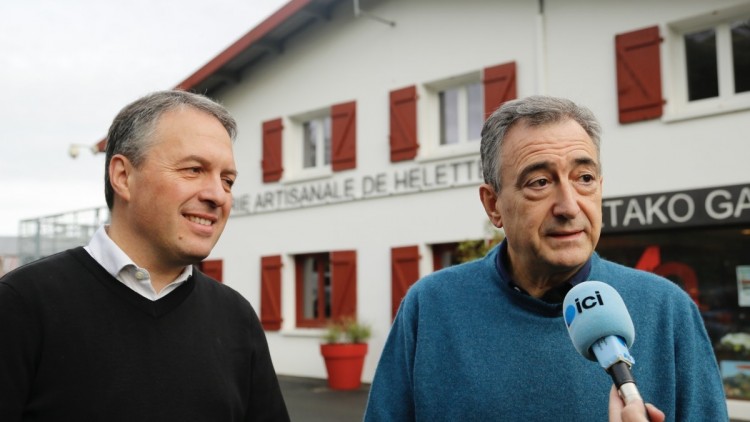 Aitor Esteban : « Nous devons défendre nos positions au sein des Etats espagnols et français jusqu’à réaliser notre objectif du Zazpiak-Bat. Nous y sommes prêts. » Aitor Esteban : « Nous devons défendre nos positions au sein des Etats espagnols et français jusqu’à réaliser notre objectif du Zazpiak-Bat. Nous y sommes prêts. »